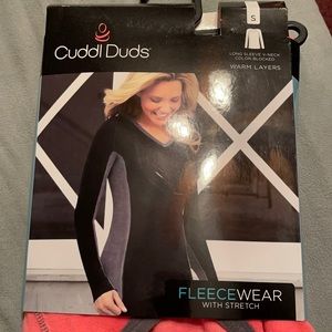 Cuddl Duds Long Sleeve V-Neck Fleece Wear